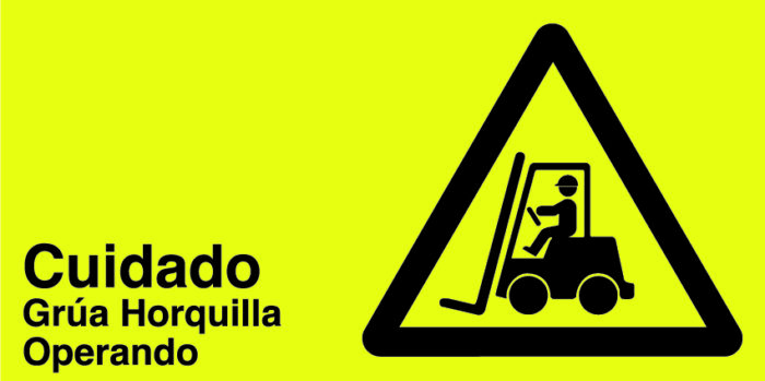 Cuidado Grúa Horquilla Operando