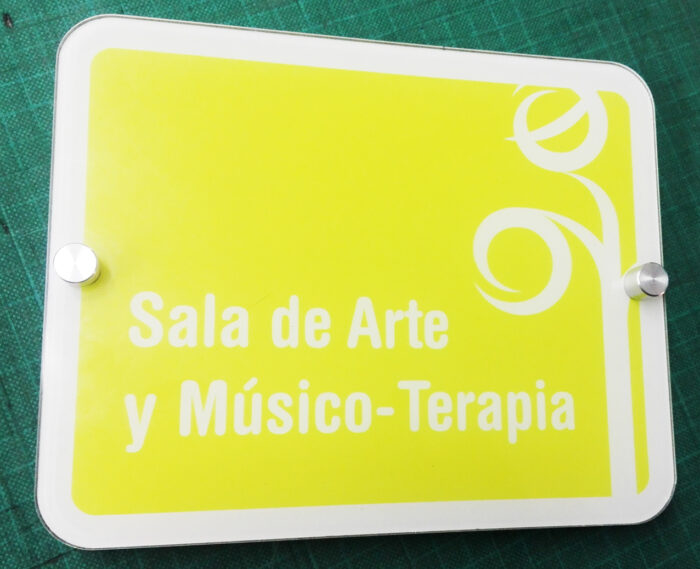 Señaletica en Acrilico 3 21x17 - Image 2